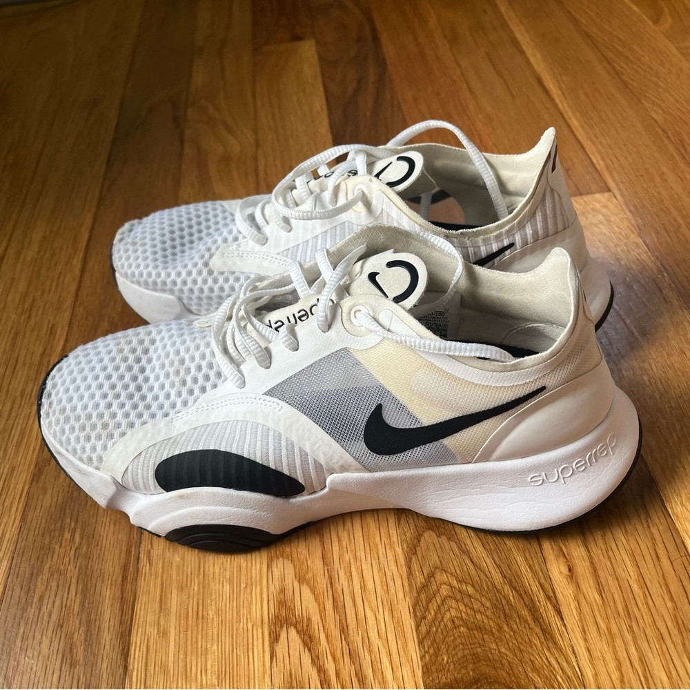 Women’s Nike Supremo Sneakers Size 8